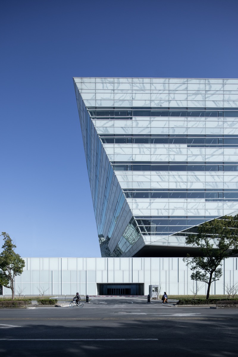 Shanghai-Library-East_Media-10