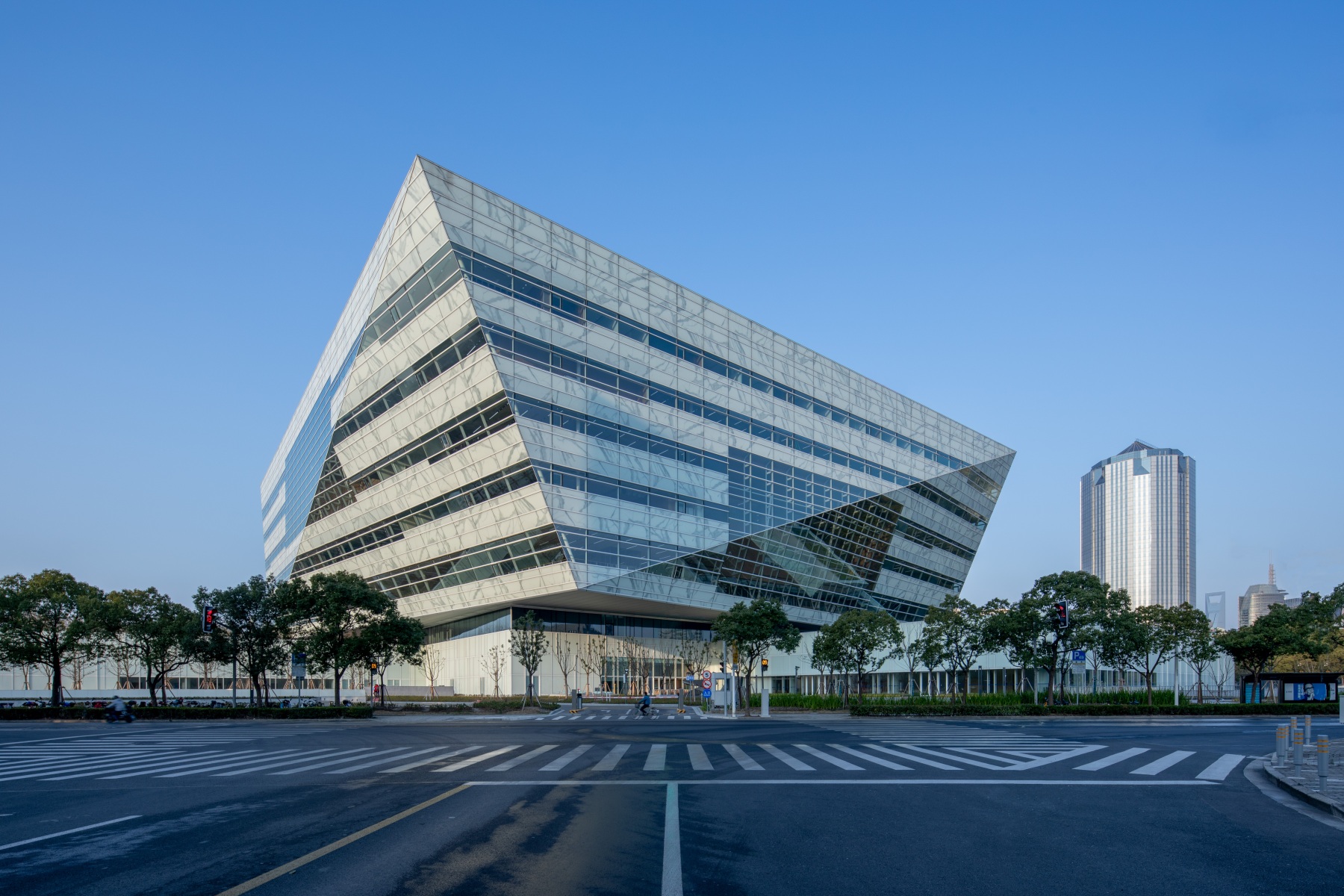 Shanghai-Library-East_Media-11