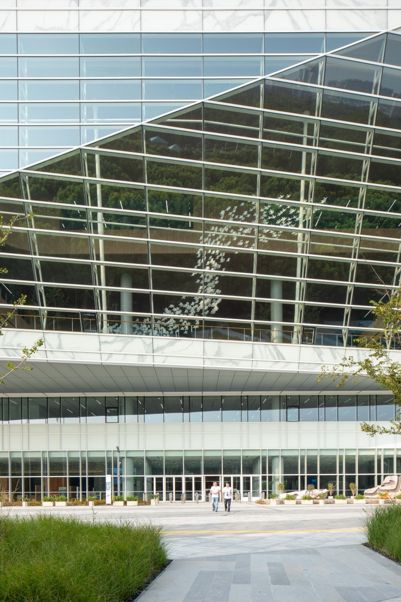 Shanghai-Library-East_Media-27